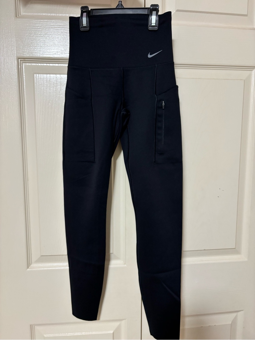 Nike Black High-Waist Performance Leggings with Zip Pocket